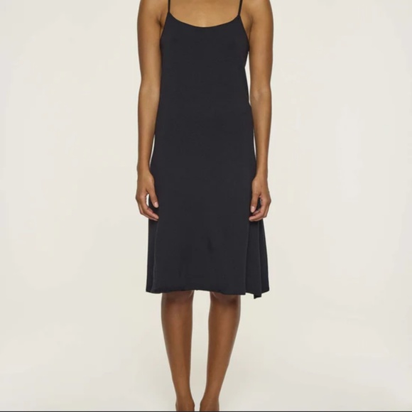Bleusalt‎ • The Shorter Slip Dress in Black - Picture 2 of 7